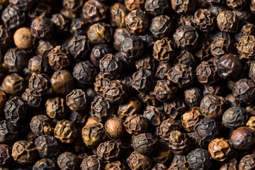 Raw Organic Black Peppercorns