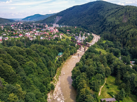 Yaremcha Ucrania Los carpatos aerial