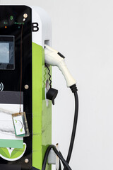 Cargador de carros el&eacute;ctricos del parqueo de la agencia telef&oacute;nica del Instituto Costarricense de Electricidad en Tilar&aacute;n Guanacaste de Costa Rica, 6 de Julio del 2021