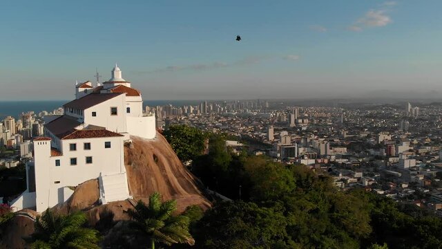Convento da Penha no por do sol na Grande Vit&oacute;ria na cidade de Vila Velha.