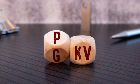 Dice symbolize the change from the public health GKV insurance to the private health insurance PKV in germany
