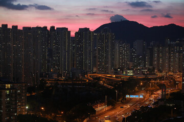 Obraz premium night view of Kowloon bay in hong kong