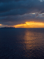 Obraz premium 呉市警固屋からの朝日