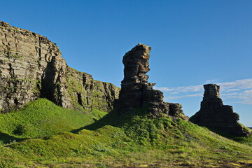 Fototapeta na wymiar Rocks of the Barents Sea coast.