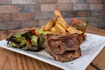 Lomo con papas 