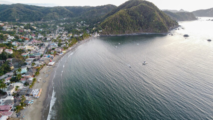 Toma aerea de la playa La Manzanilla, Jalisco Mexico