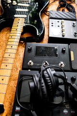 Naklejka premium Close up instruments music background concept,Guitar and studio equipment