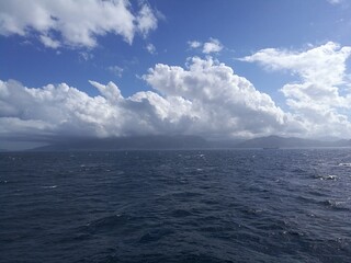 Fototapeta premium Im Mittelmeer ein Blick auf die Küste Nordafrikas. 