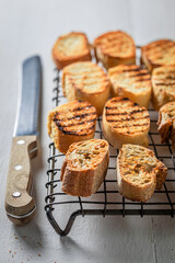 Toasted wholegrain bread roasted on the grill grate