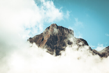 mountain , cloud