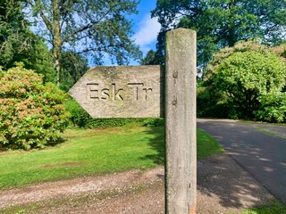 Fototapeta na wymiar Esk trail waking hiking cycling sign post 