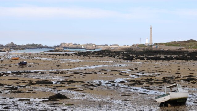 Le phare de l'Île Vierge dans les abers en Pays Leon dans le Finistère Bretagne France	