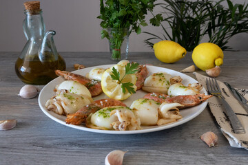 sepia plancha con gambas