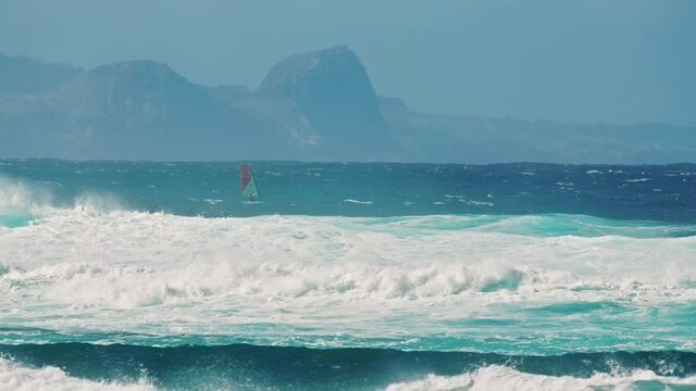 Scenic Jaws surfing beach with powerful waves, Maui tropical island, Hawaii USA
