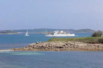 The Scillonian 3 ferry sailing into the Isles of Scilly - 444479040
