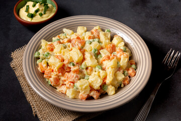 ensalada con papas y zanahoria