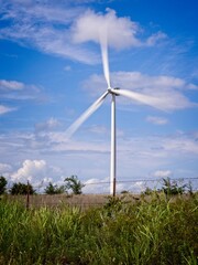 Fototapeta premium wind turbine in the field.