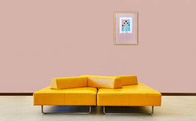 소파가 있는주택의 실내 인테리어 공간