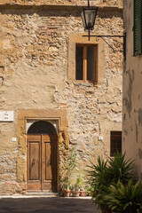 Fototapeta na wymiar Characteristic home in the Tuscany region of Italy