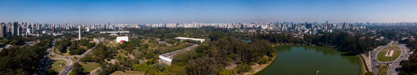 Fototapeta na wymiar Parque do Ibirapuera vista aérea Panorámica