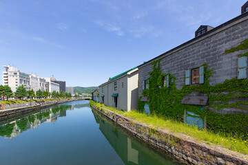 Fototapeta na wymiar 小樽運河、浅草橋街園から見る小樽運河