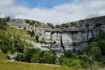 Fototapeta premium Limestone scenery at Malham Cove, Yorkshire Dales, UK