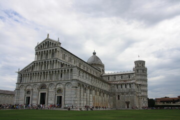 Fototapeta premium Pisa, Italia. Mucho mas que una torre torcida.