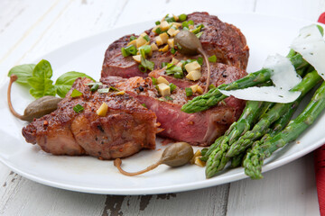 Grilled Steak with Asparagus
