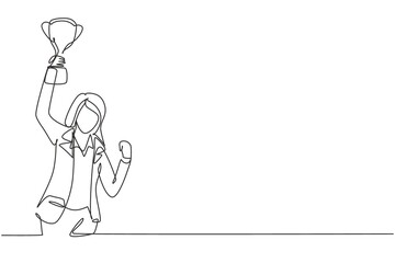 Fototapeta premium Single one line drawing young businesswoman holding golden trophy in one hand. Symbol of achievement and successful business performance. Modern continuous line draw design graphic vector illustration