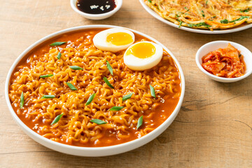 Korean instant noodles with egg
