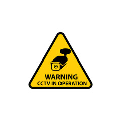 Obraz premium Warning cctv in operation sign in triangle shape, vector illustration isolated.