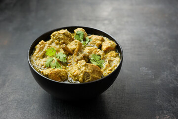 Green chicken Curry , Chicken Hariyali Tikka, Chicken Hara Masala , chicken hariyali Indian style. palak spinach Chicken or Murg Saagwala served in with coriander leaf,.Hyderabad India