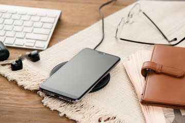 charging the smartphone