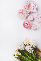 Obraz na płótnie Canvas pink flowers on white background, postcard mockup 
