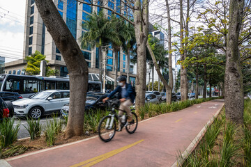 Ciclofaixa Avenida Faria Lima, Vila Olimpia, São Paulo, Brasil