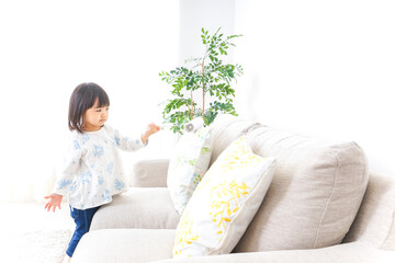 掃除をする子供
