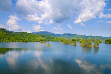 秋元湖（福島県・北塩原村）