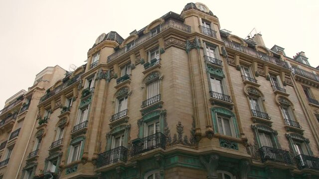 Les Chardons Building At 8 Rue Claude Chahu, 16th Arrondissement. Classic Art Nouveau Architecture Built In 1903 In Paris, France. low angle