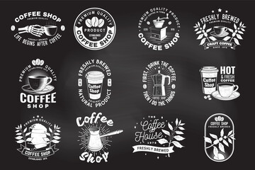 Obraz premium Set of Coffe shop logo, badge template on the chalkboard. Vector. Typography design with coffee grinder and coffee maker silhouette. Template for menu for restaurant, cafe, bar, packaging