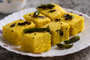 yellow dhokla