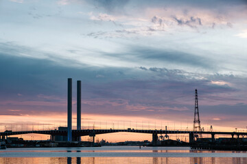 Obraz premium sunset at sea and bridge