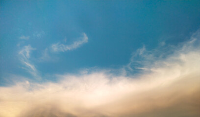 Obraz premium The sky during sunset. Orange sky and clouds.