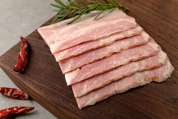 Thinly sliced ​​fatty pork bacon