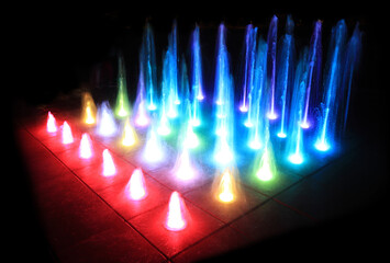 kolorowe światła, fontanna