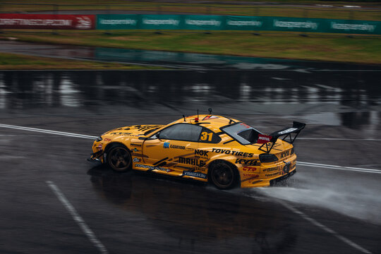 Nissan Silvia S15 drift at the wet track