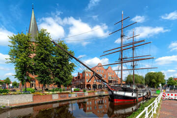 Fototapeta premium Papenburg, Little Venice of the North - Papenburg, Klein-Venedig des Nordens