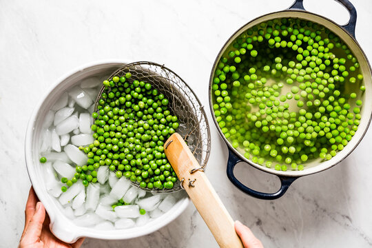 Blanched Green Peas, the preparation and process.