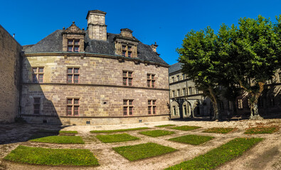 Brive la Gaillarde (Corrèze, France) - Vue panoramique du musée Labenche