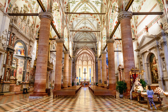 Basilica di Santa Anastasia (Church of Saint Anastasia) in Verona, Italy