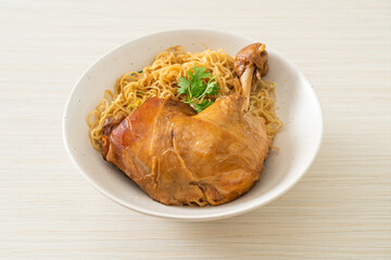 Dried Noodles with Braised Chicken